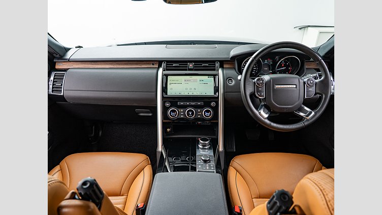 2017 認定中古車 Land Rover Discovery Santorini Black 3.0 V6 Dsl Mono Turbo Std Flow HSE 5人乗り