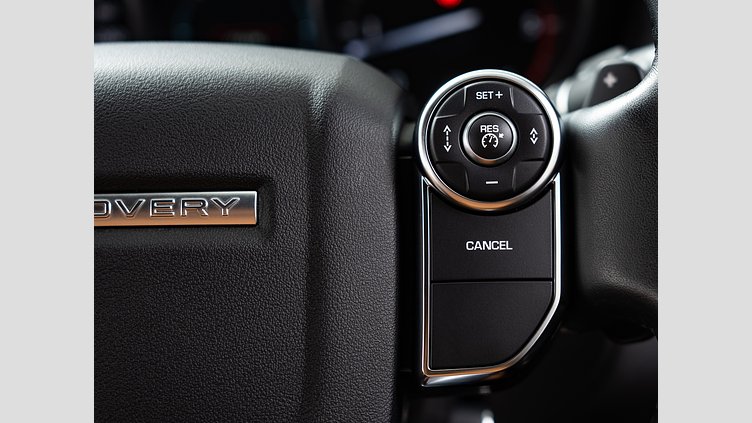 2017 認定中古車 Land Rover Discovery Santorini Black 3.0 V6 Dsl Mono Turbo Std Flow HSE 5人乗り