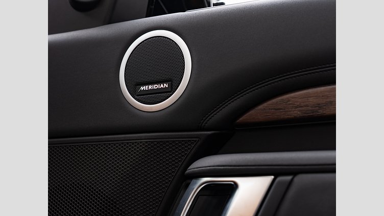 2017 認定中古車 Land Rover Discovery Santorini Black 3.0 V6 Dsl Mono Turbo Std Flow HSE 5人乗り