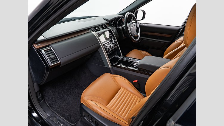 2017 認定中古車 Land Rover Discovery Santorini Black 3.0 V6 Dsl Mono Turbo Std Flow HSE 5人乗り