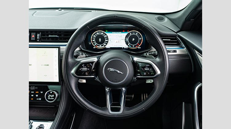 2023 認定中古車 Jaguar F-Pace オストゥーニパールホワイト D204 AWD（オートマチック）MHEV R-DYNAMIC SE D200