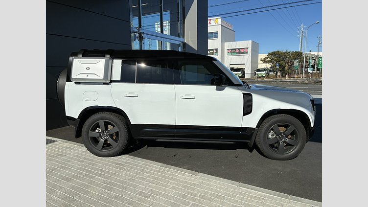 2025 認定中古車 Land Rover Defender 110 フジホワイト P300 ガソリン X-Dynamic SE