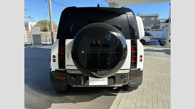 2025 認定中古車 Land Rover Defender 110 フジホワイト P300 ガソリン X-Dynamic SE