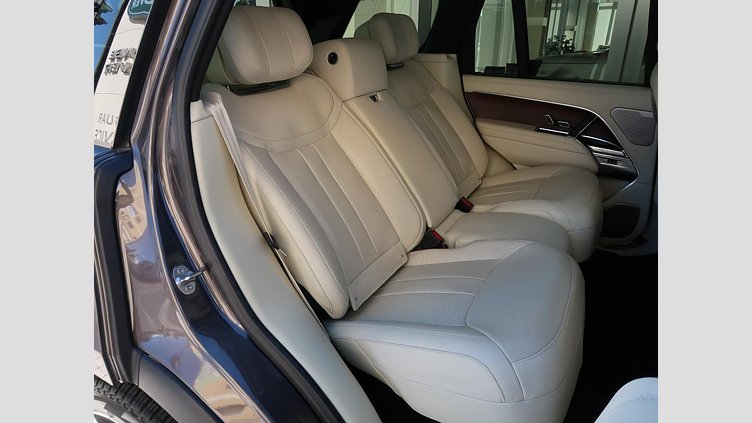 2022 認定中古車 Land Rover Range Rover シャラントグレー D300 AWD MHEV（AT） スタンダードホイールベース AUTOBIOGRAPHY