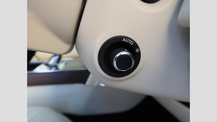 2022 認定中古車 Land Rover Range Rover シャラントグレー D300 AWD MHEV（AT） スタンダードホイールベース AUTOBIOGRAPHY