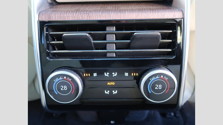 2022 認定中古車 Land Rover Range Rover シャラントグレー D300 AWD MHEV（AT） スタンダードホイールベース AUTOBIOGRAPHY