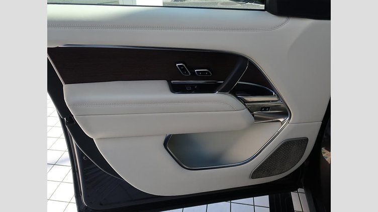 2022 認定中古車 Land Rover Range Rover シャラントグレー D300 AWD MHEV（AT） スタンダードホイールベース AUTOBIOGRAPHY