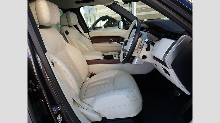 2022 認定中古車 Land Rover Range Rover シャラントグレー D300 AWD MHEV（AT） スタンダードホイールベース AUTOBIOGRAPHY