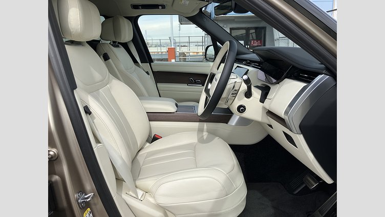 2025 認定中古車 Land Rover Range Rover サンセットゴールド - サテンフィニッシュ P530 AWD（AT） スタンダードホイールベース Autobiography