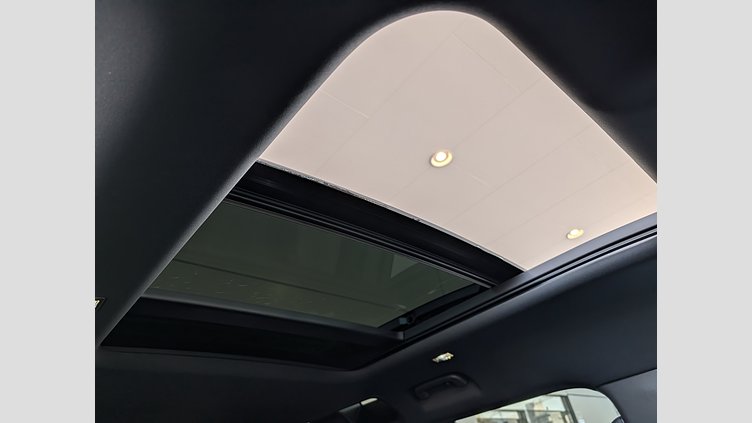 2023 認定中古車 Land Rover Defender 110 サントリーニブラック D300 AWD（AT） X-DYNAMIC HSE