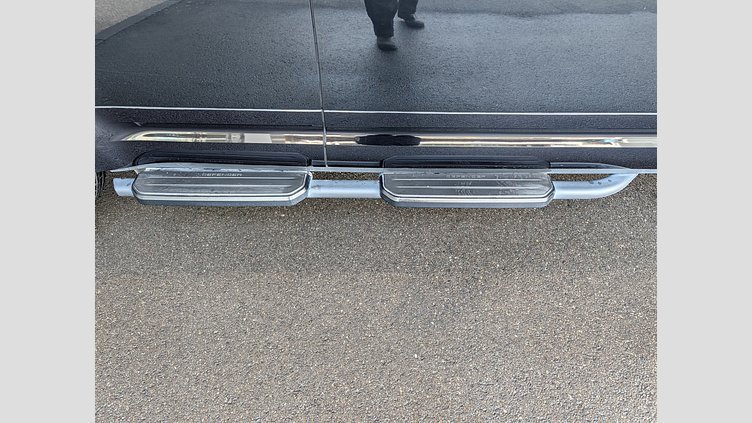 2023 認定中古車 Land Rover Defender 110 サントリーニブラック D300 AWD（AT） X-DYNAMIC HSE