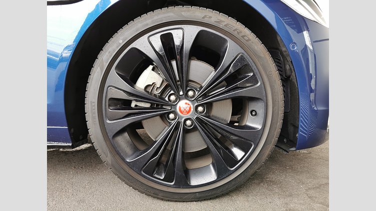 2021 認定中古車 Jaguar XF ブルーファイアブルー P250 RWD （オートマチック） SALOON R-DYNAMIC HSE