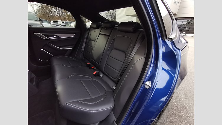 2021 認定中古車 Jaguar XF ブルーファイアブルー P250 RWD （オートマチック） SALOON R-DYNAMIC HSE