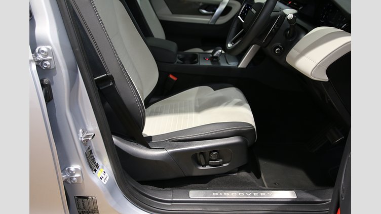 2024 認定中古車 Land Rover Discovery Sport ハクバシルバー D200マイルドハイブリッド（ディーゼル） DYNAMIC SE