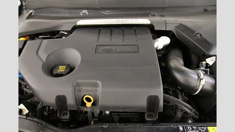 2024 認定中古車 Land Rover Discovery Sport ハクバシルバー D200マイルドハイブリッド（ディーゼル） DYNAMIC SE