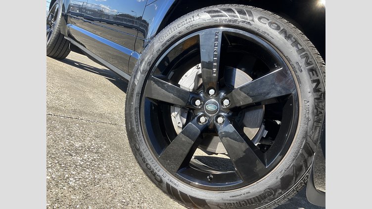 2023 認定中古車 Land Rover Defender 110 サントリーニブラック D300 AWD（AT） X