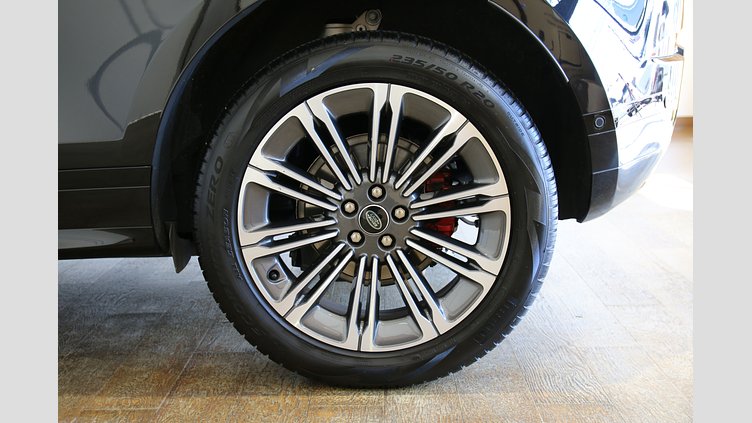 2024 認定中古車 Land Rover Range Rover Evoque サントリーニブラック D200マイルドハイブリッド（ディーゼル） DYNAMIC SE