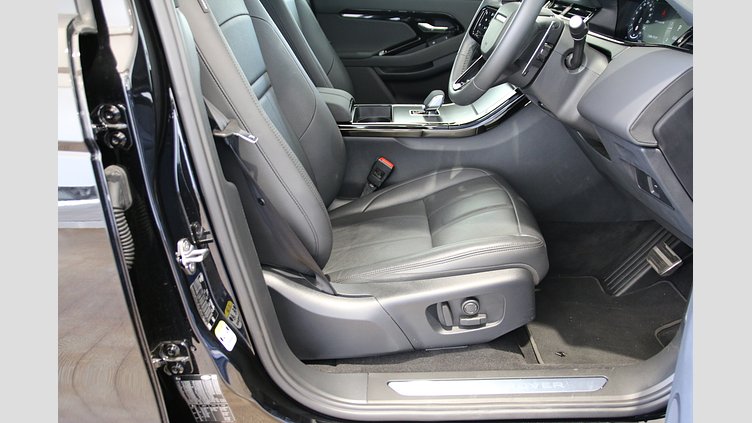 2024 認定中古車 Land Rover Range Rover Evoque サントリーニブラック D200マイルドハイブリッド（ディーゼル） DYNAMIC SE