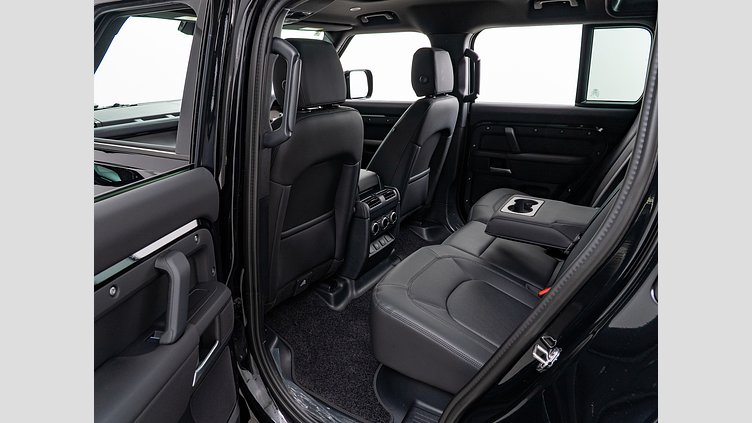 2024 認定中古車 Land Rover Defender 110 サントリーニブラック D350 ディーゼルマイルドハイブリッド ハクバエディション