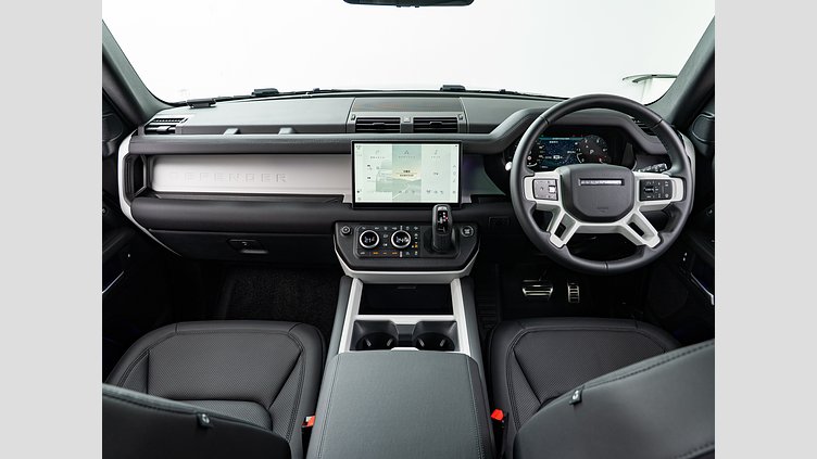 2024 認定中古車 Land Rover Defender 110 サントリーニブラック D350 ディーゼルマイルドハイブリッド ハクバエディション