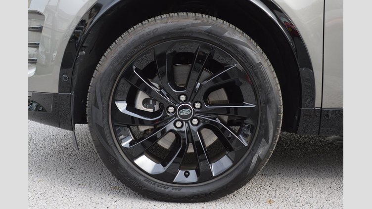 2024 認定中古車 Land Rover Discovery Sport シリコンシルバー プラグインハイブリッド（ガソリン） 標準ホイール Dynamic HSE