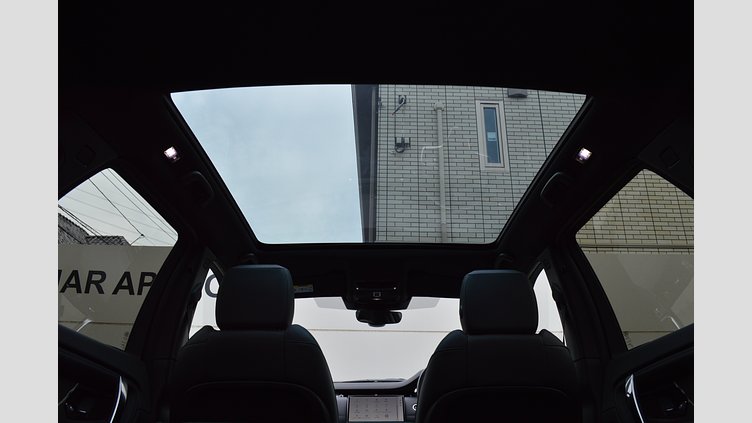 2024 認定中古車 Land Rover Discovery Sport シリコンシルバー プラグインハイブリッド（ガソリン） 標準ホイール Dynamic HSE