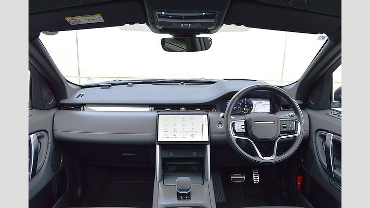 2024 認定中古車 Land Rover Discovery Sport シリコンシルバー プラグインハイブリッド（ガソリン） 標準ホイール Dynamic HSE