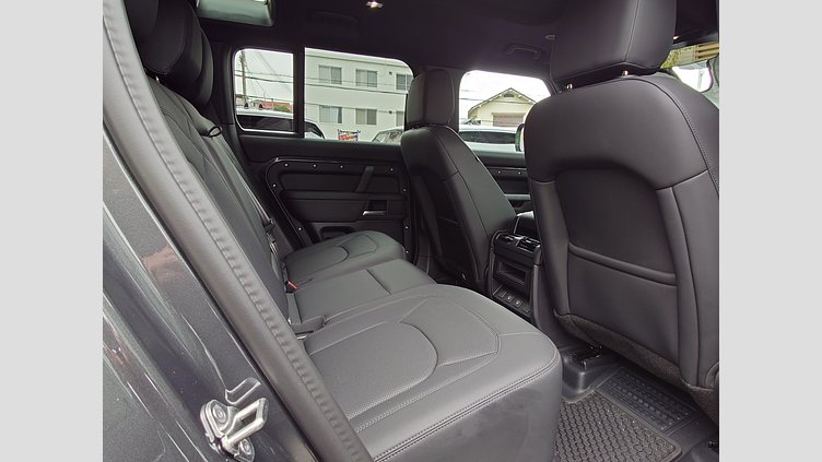 2025 認定中古車 Land Rover Defender 110 カルパチアングレイ P300 ガソリン X-Dynamic SE