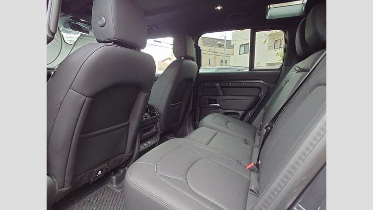 2025 認定中古車 Land Rover Defender 110 カルパチアングレイ P300 ガソリン X-Dynamic SE