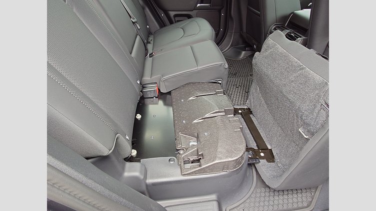 2025 認定中古車 Land Rover Defender 110 カルパチアングレイ P300 ガソリン X-Dynamic SE