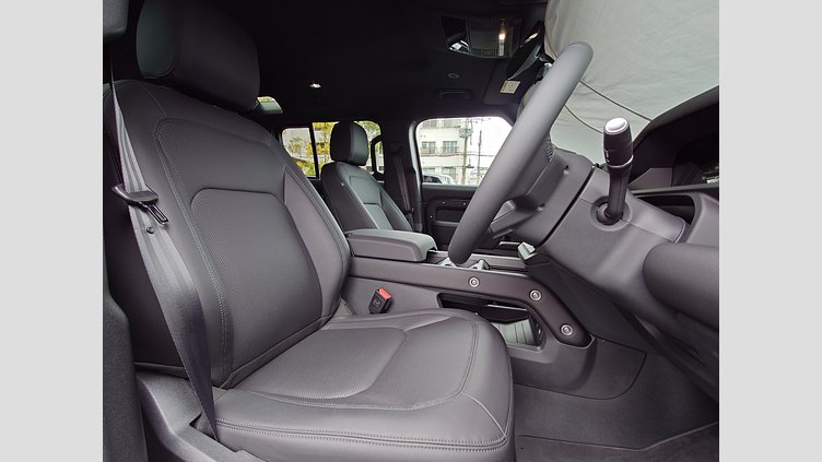 2025 認定中古車 Land Rover Defender 110 カルパチアングレイ P300 ガソリン X-Dynamic SE