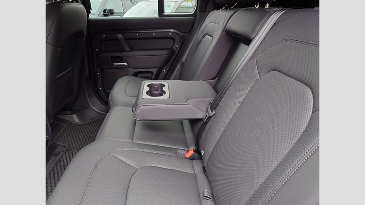 2025 認定中古車 Land Rover Defender 110 カルパチアングレイ P300 ガソリン X-Dynamic SE