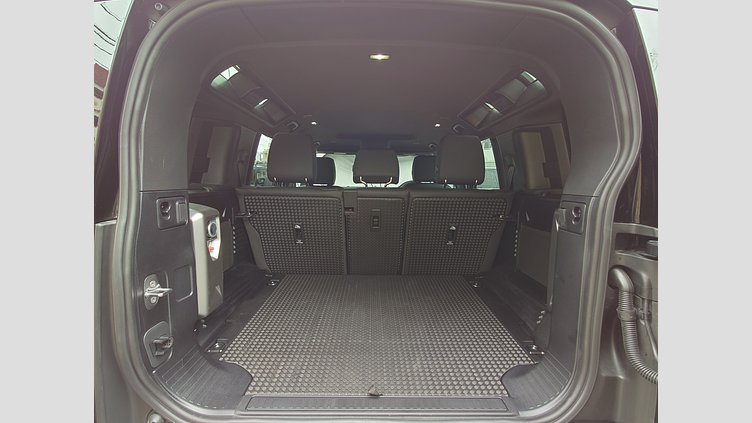 2025 認定中古車 Land Rover Defender 110 カルパチアングレイ P300 ガソリン X-Dynamic SE