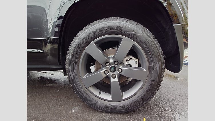 2025 認定中古車 Land Rover Defender 110 カルパチアングレイ P300 ガソリン X-Dynamic SE