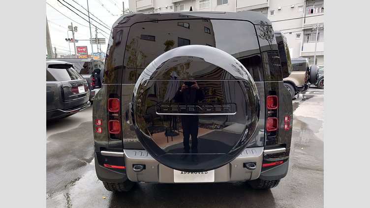 2025 認定中古車 Land Rover Defender 110 カルパチアングレイ P300 ガソリン X-Dynamic SE