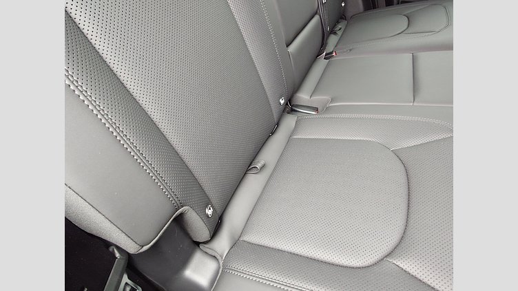 2025 認定中古車 Land Rover Defender 110 カルパチアングレイ P300 ガソリン X-Dynamic SE