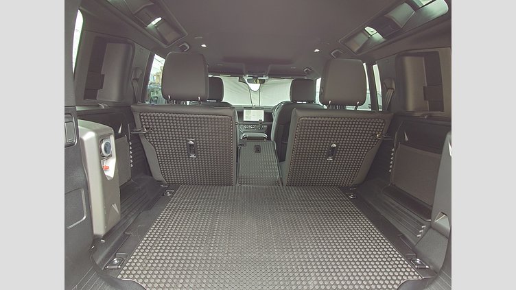 2025 認定中古車 Land Rover Defender 110 カルパチアングレイ P300 ガソリン X-Dynamic SE