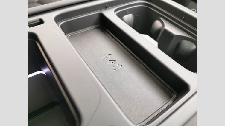 2022 認定中古車 Land Rover Defender 110 サントリーニブラック P300 AWD（AT） XS EDITION