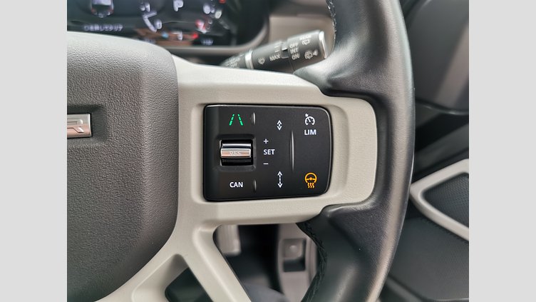 2022 認定中古車 Land Rover Defender 110 サントリーニブラック P300 AWD（AT） XS EDITION