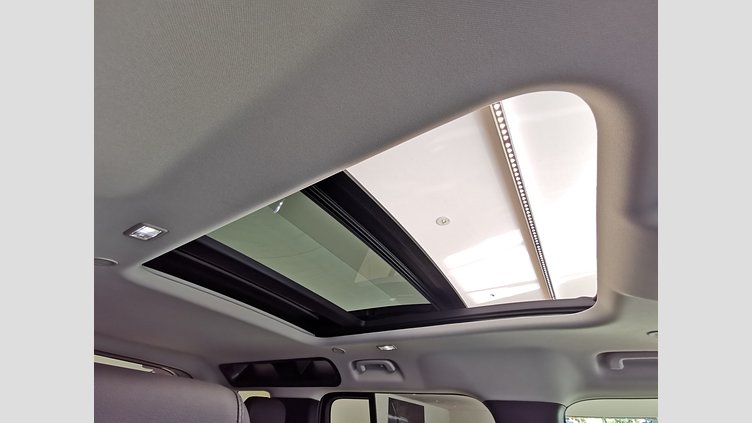 2022 認定中古車 Land Rover Defender 110 サントリーニブラック P300 AWD（AT） XS EDITION