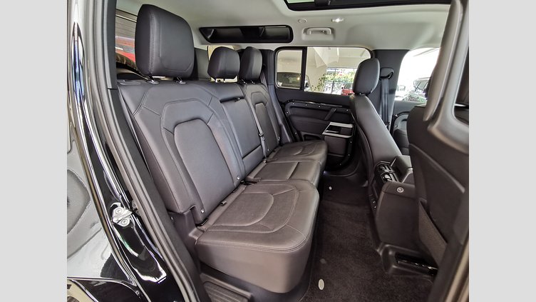 2022 認定中古車 Land Rover Defender 110 サントリーニブラック P300 AWD（AT） XS EDITION