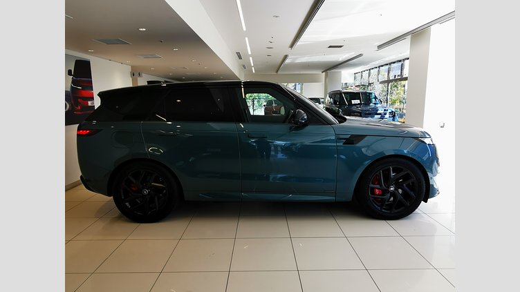 2024 認定中古車 Land Rover Range Rover Sport ジオラグリーン P550eプラグインハイブリッド（ガソリン） スタンダードホイールベース Autobiography
