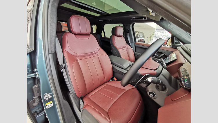 2024 認定中古車 Land Rover Range Rover Sport ジオラグリーン P550eプラグインハイブリッド（ガソリン） スタンダードホイールベース Autobiography