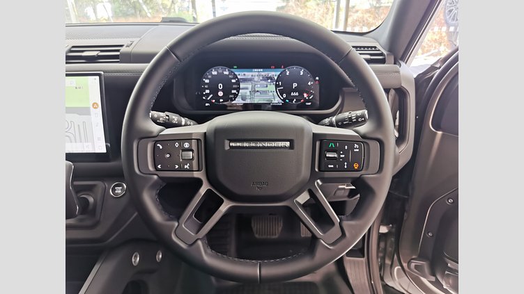 2024 認定中古車 Land Rover Defender 110 シリコンシルバー D350 ディーゼルマイルドハイブリッド S