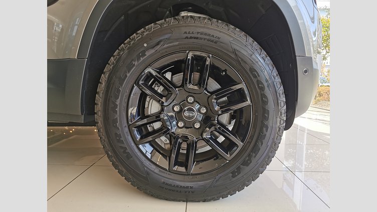 2024 認定中古車 Land Rover Defender 110 シリコンシルバー D350 ディーゼルマイルドハイブリッド S