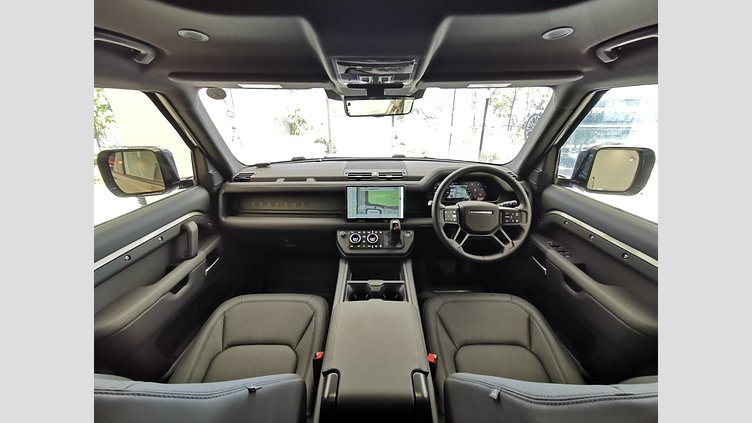 2024 認定中古車 Land Rover Defender 110 シリコンシルバー D350 ディーゼルマイルドハイブリッド S