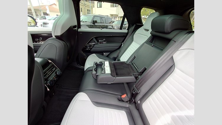 2024 認定中古車 Land Rover Range Rover Sport ブルーネブラ - サテンフィニッシュ P635マイルドハイブリッド スタンダードホイールベース SV Edition Two