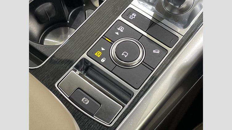 2021 認定中古車 Land Rover Range Rover Sport シリコンシルバー INGENIUM 3.0L 6気筒ディーゼル MHEV 300PS HSE