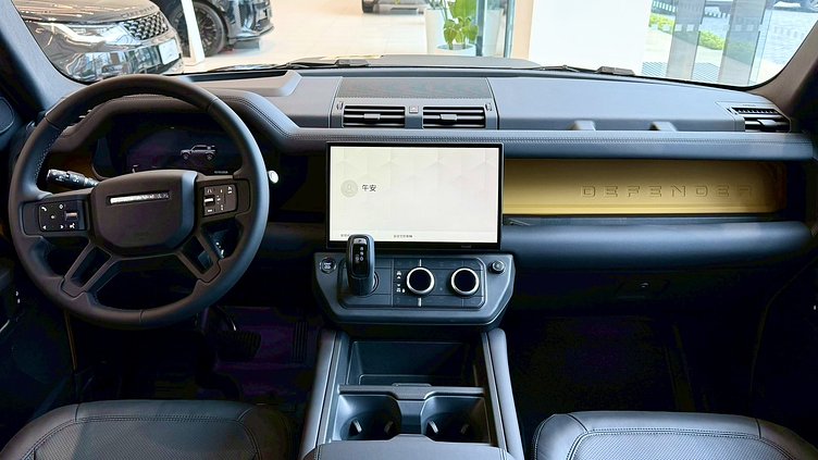 2026 新車 Land Rover Defender 110 Deep Sandglow Yellow D350 Trophy Edition in Deep Sandglow Yellow