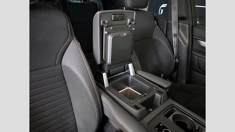 2025 Approved Land Rover Discovery Eiger Grey AWD D350 Dynamic SE